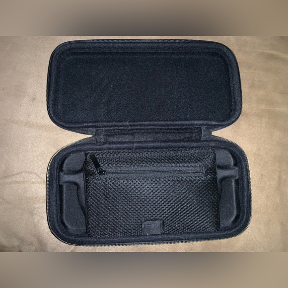 Pokémon ninento switch case/carrier - Picture 6 of 6